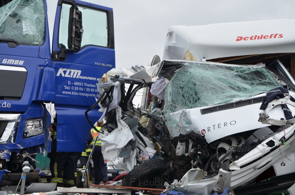 Schwerer VU A 1 Rich Saarbruecken kurz vor AK Leverkusen P084.JPG - Miklos Laubert